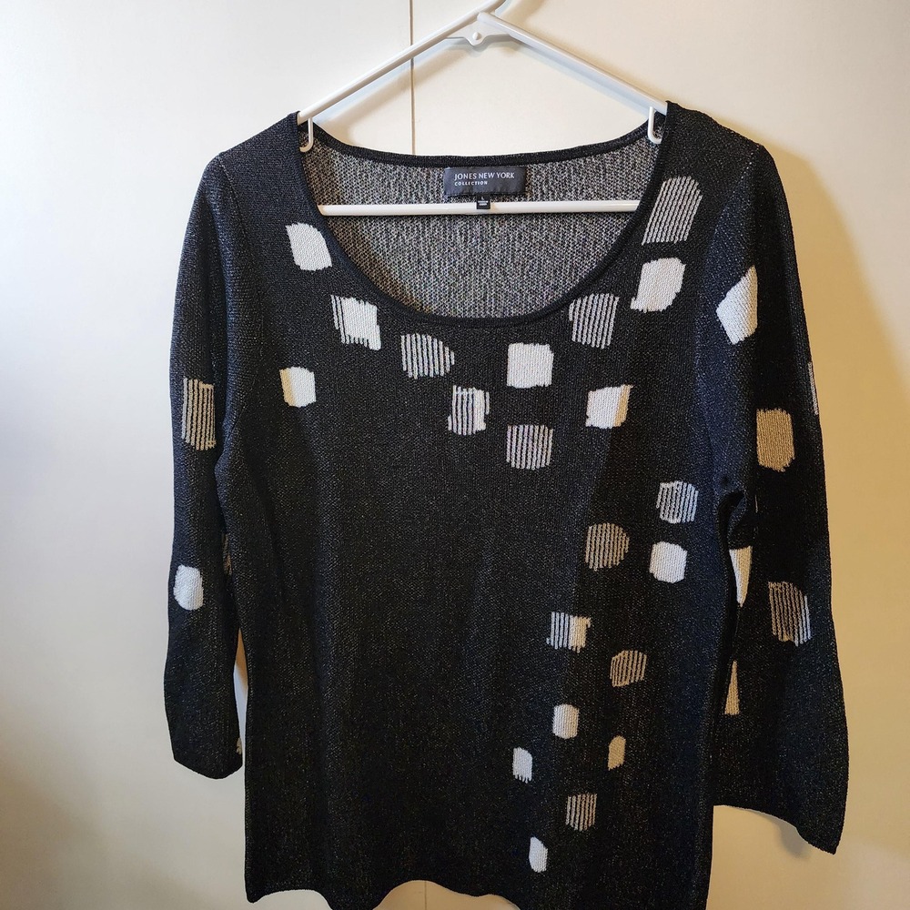L black and white Jones New York Collection scoop neck 3/4 sleeve sweater